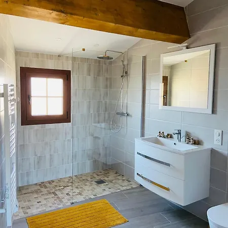 Charmante Dans Un Petit Coin De Paradis