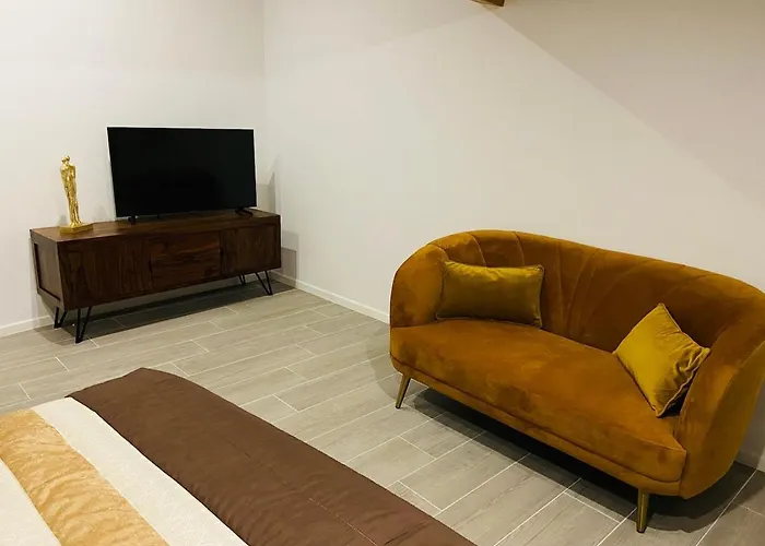 Charmante Dans Un Petit Coin De Paradis *